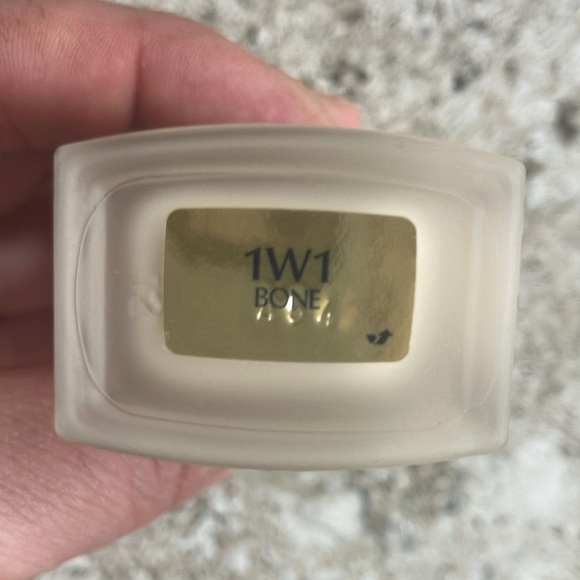 NIB Estee Lauder Futurist SkinTint Serum Foundation SPF 20 BONE 1W1 - Picture 11 of 11